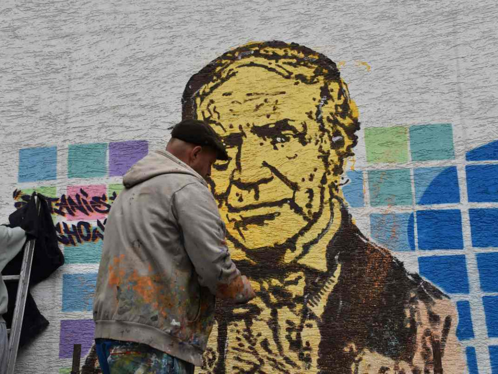 Na ścianie TDK namalowali mural z wizerunkiem Stanisława Jachowicza [zdjęcia]