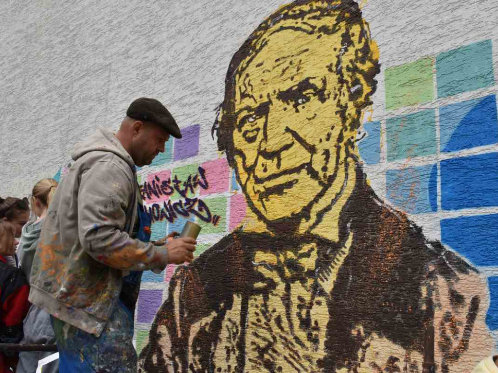 Na ścianie TDK namalowali mural z wizerunkiem Stanisława Jachowicza [zdjęcia]