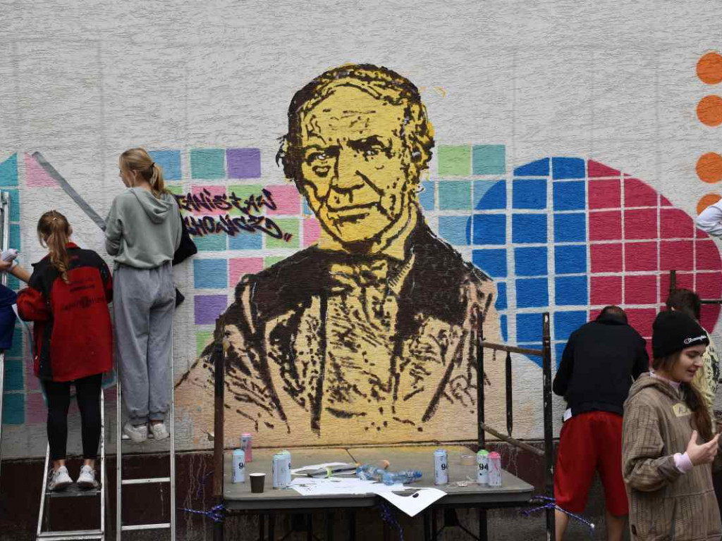 Na ścianie TDK namalowali mural z wizerunkiem Stanisława Jachowicza [zdjęcia]