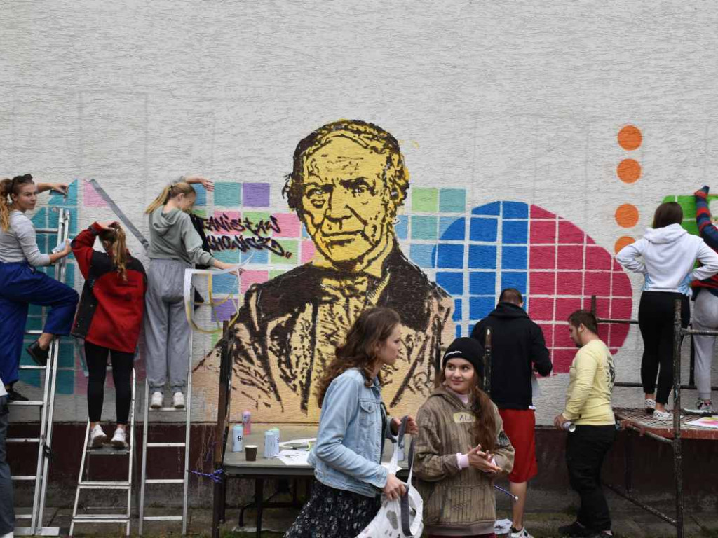 Na ścianie TDK namalowali mural z wizerunkiem Stanisława Jachowicza [zdjęcia]