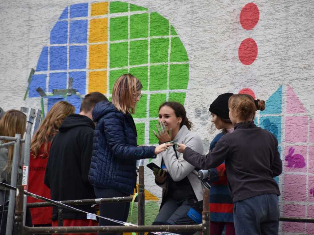 Na ścianie TDK namalowali mural z wizerunkiem Stanisława Jachowicza [zdjęcia]
