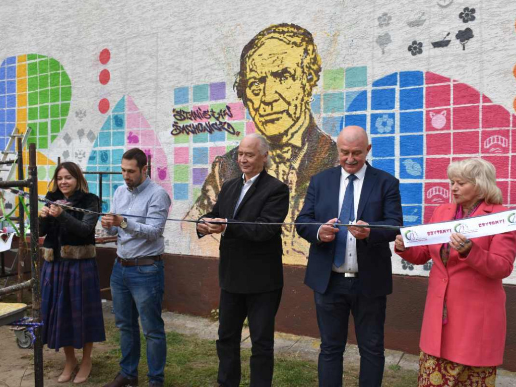 Na ścianie TDK namalowali mural z wizerunkiem Stanisława Jachowicza [zdjęcia]
