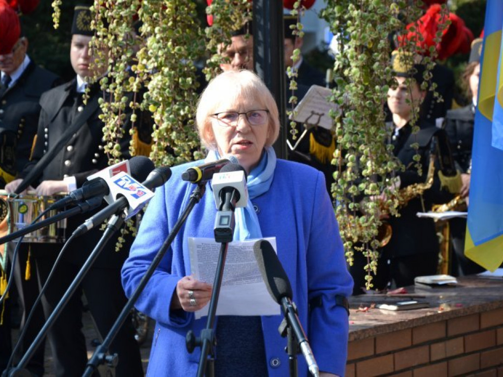 W Tarnobrzegu odsłonięto popiersie księdza Michała Józefczyka [zdjęcia]