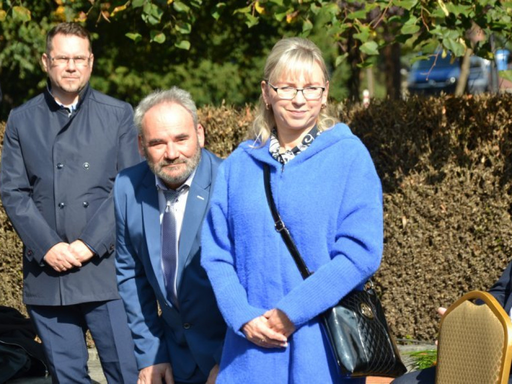 W Tarnobrzegu odsłonięto popiersie księdza Michała Józefczyka [zdjęcia]