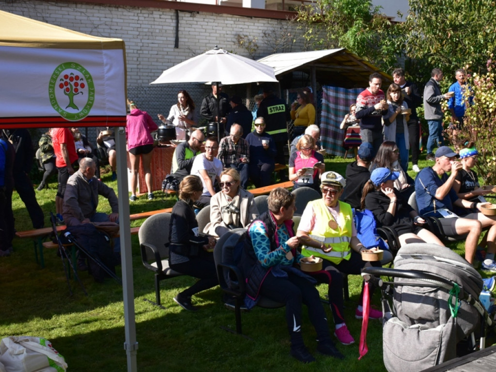 Sandomierz, gm. Samborzec. Pobiegli po zdrowie i ... wyjątkowe sandały [zdjęcia]