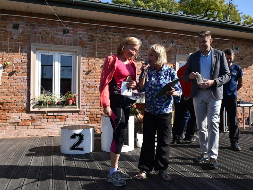Sandomierz, gm. Samborzec. Pobiegli po zdrowie i ... wyjątkowe sandały [zdjęcia]