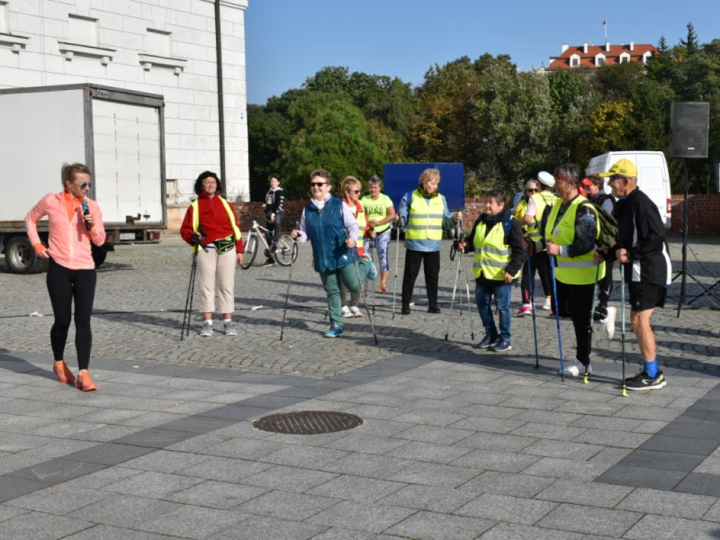 Sandomierz, gm. Samborzec. Pobiegli po zdrowie i ... wyjątkowe sandały [zdjęcia]