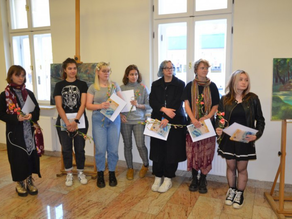 Tarnobrzeg. Malarski plener w parku dzikowskim [zdjęcia]