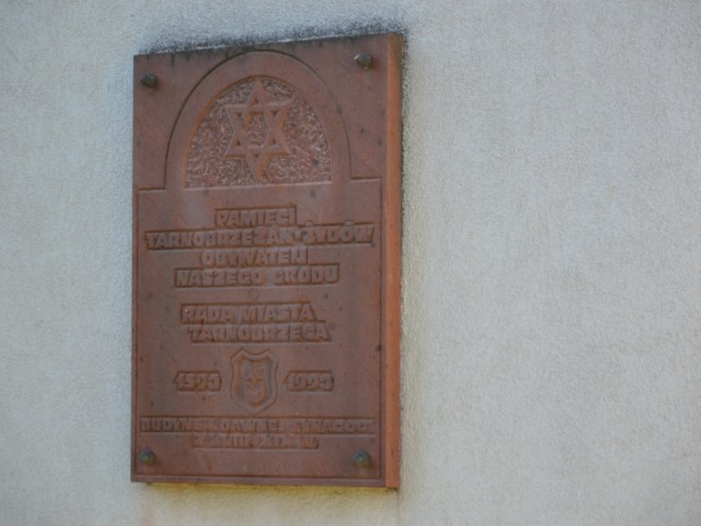 Upamiętnili tarnobrzeskich Żydów wymordowanych w czasie II wojny światowej [zdjęcia]