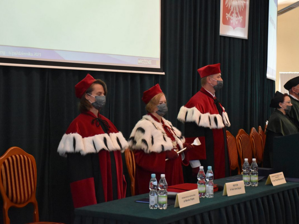 Uroczysta inauguracja roku akademickiego w Państwowej Uczelni Zawodowej w Tarnobrzegu [zdjęcia]