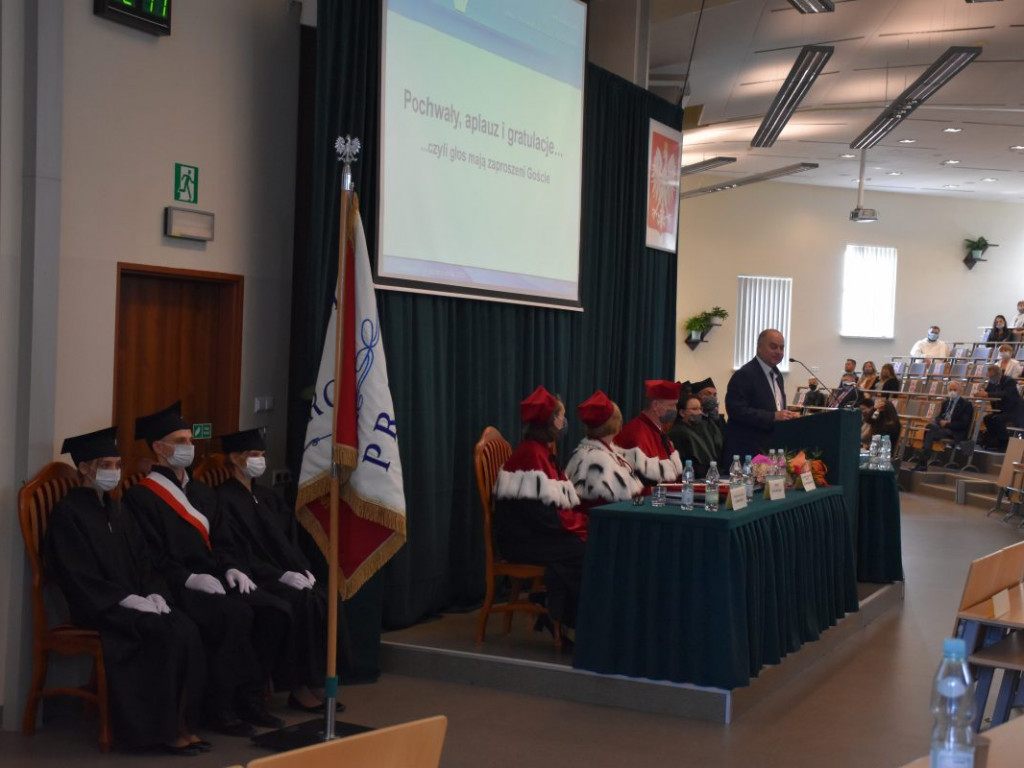 Uroczysta inauguracja roku akademickiego w Państwowej Uczelni Zawodowej w Tarnobrzegu [zdjęcia]