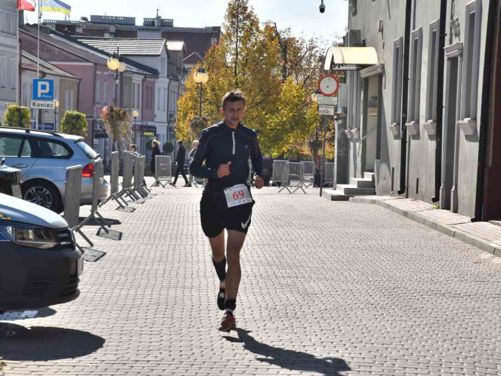 43. Bieg Nadwiślański w Tarnobrzegu - Pokonali 15 km z Baranowa Sandomierskiego do Tarnobrzega [zdjęcia]