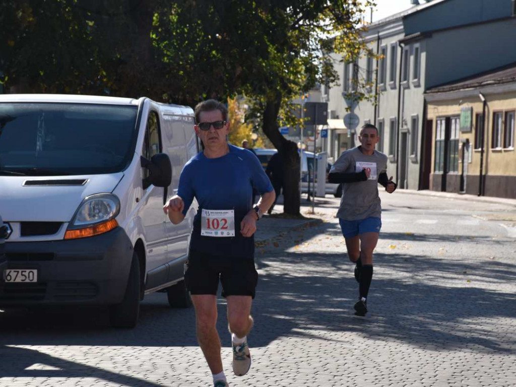 43. Bieg Nadwiślański w Tarnobrzegu - Pokonali 15 km z Baranowa Sandomierskiego do Tarnobrzega [zdjęcia]