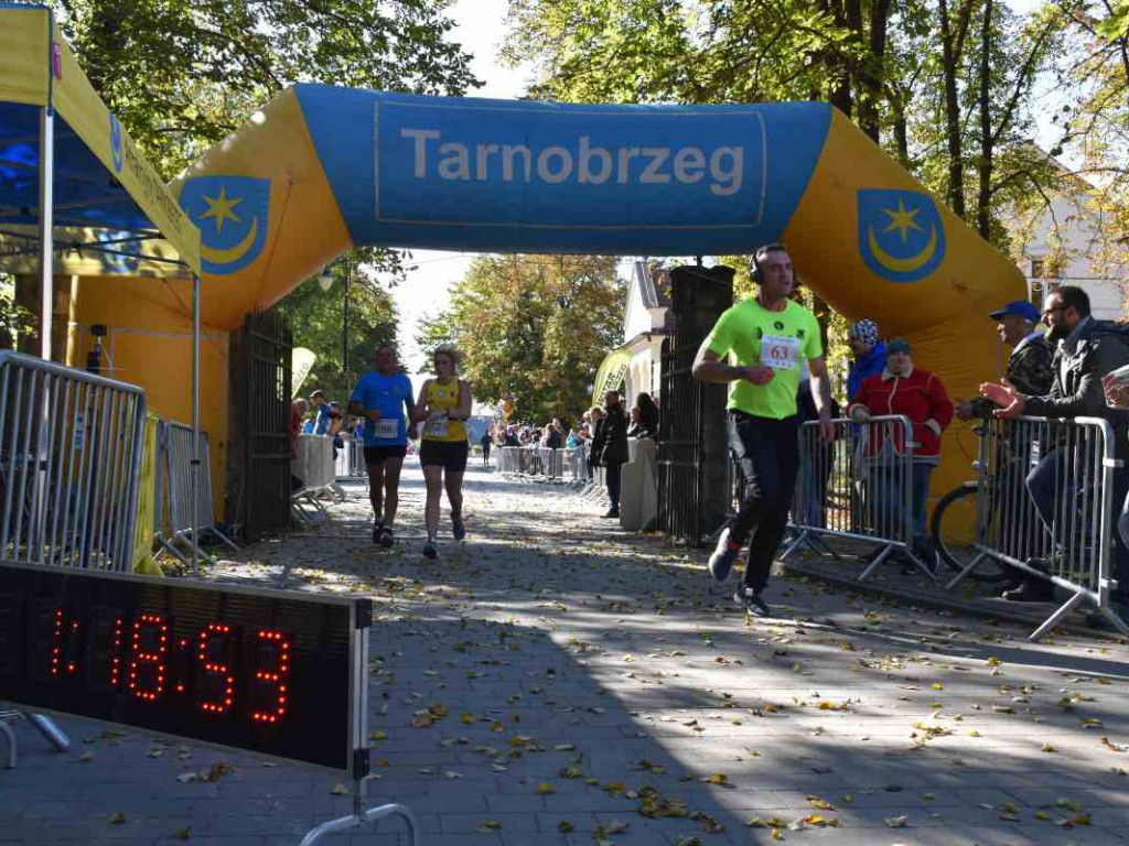 43. Bieg Nadwiślański w Tarnobrzegu - Pokonali 15 km z Baranowa Sandomierskiego do Tarnobrzega [zdjęcia]