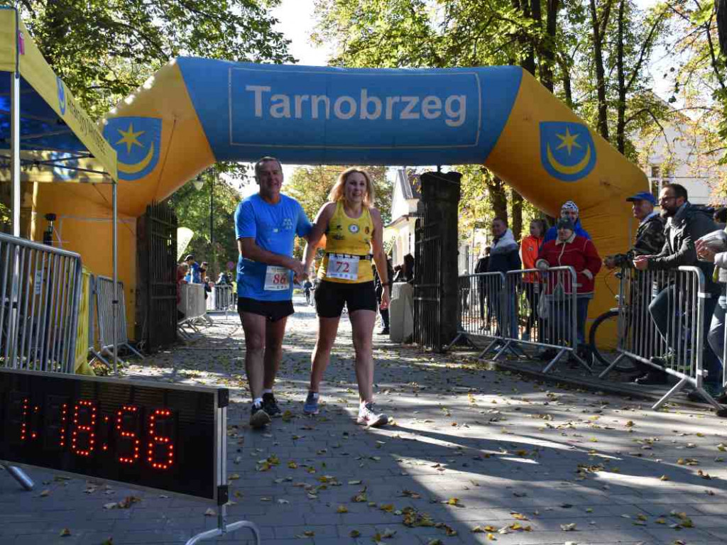 43. Bieg Nadwiślański w Tarnobrzegu - Pokonali 15 km z Baranowa Sandomierskiego do Tarnobrzega [zdjęcia]