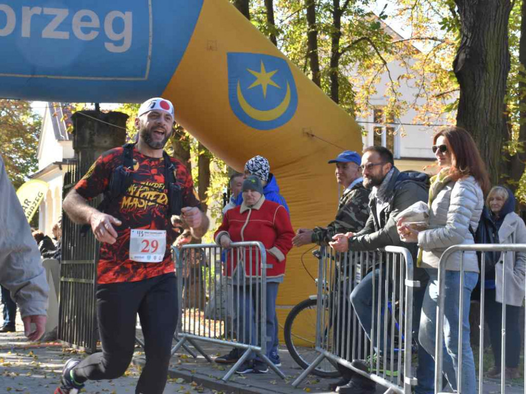 43. Bieg Nadwiślański w Tarnobrzegu - Pokonali 15 km z Baranowa Sandomierskiego do Tarnobrzega [zdjęcia]