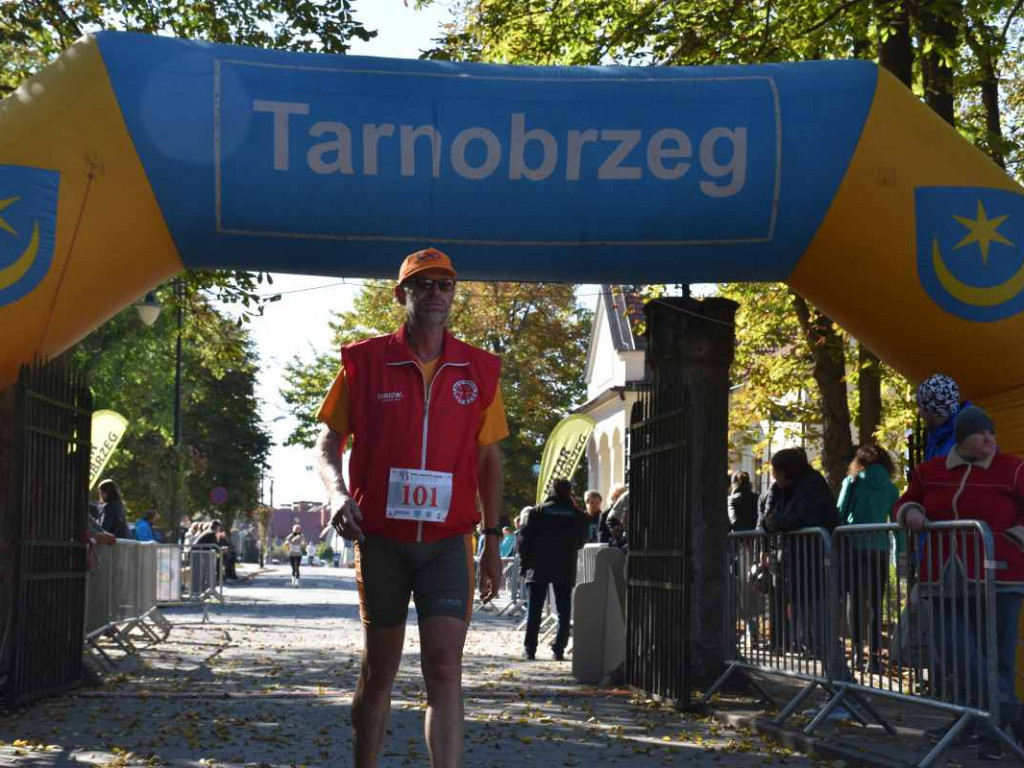 43. Bieg Nadwiślański w Tarnobrzegu - Pokonali 15 km z Baranowa Sandomierskiego do Tarnobrzega [zdjęcia]