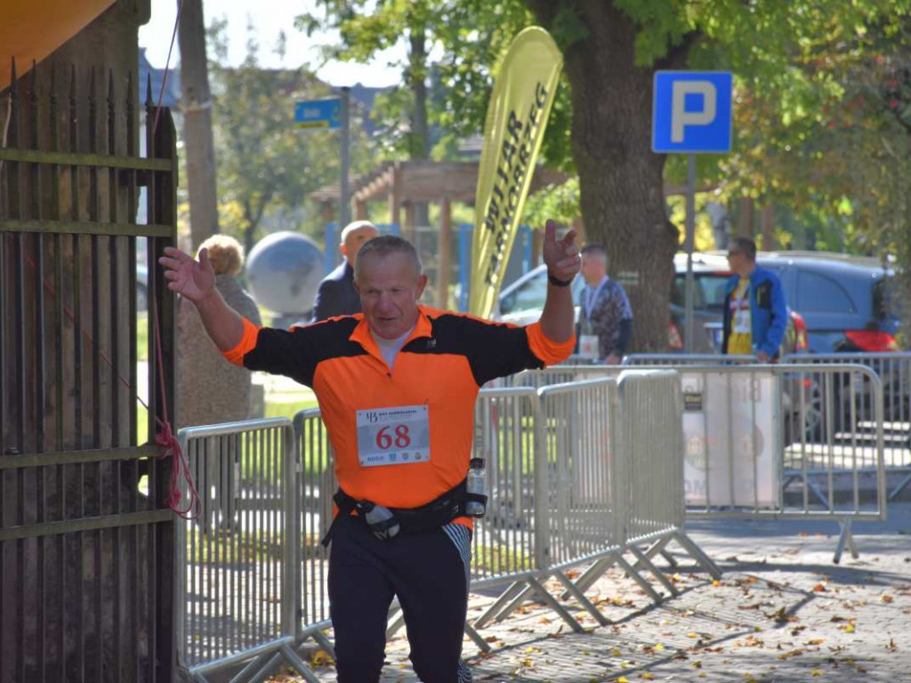 43. Bieg Nadwiślański w Tarnobrzegu - Pokonali 15 km z Baranowa Sandomierskiego do Tarnobrzega [zdjęcia]