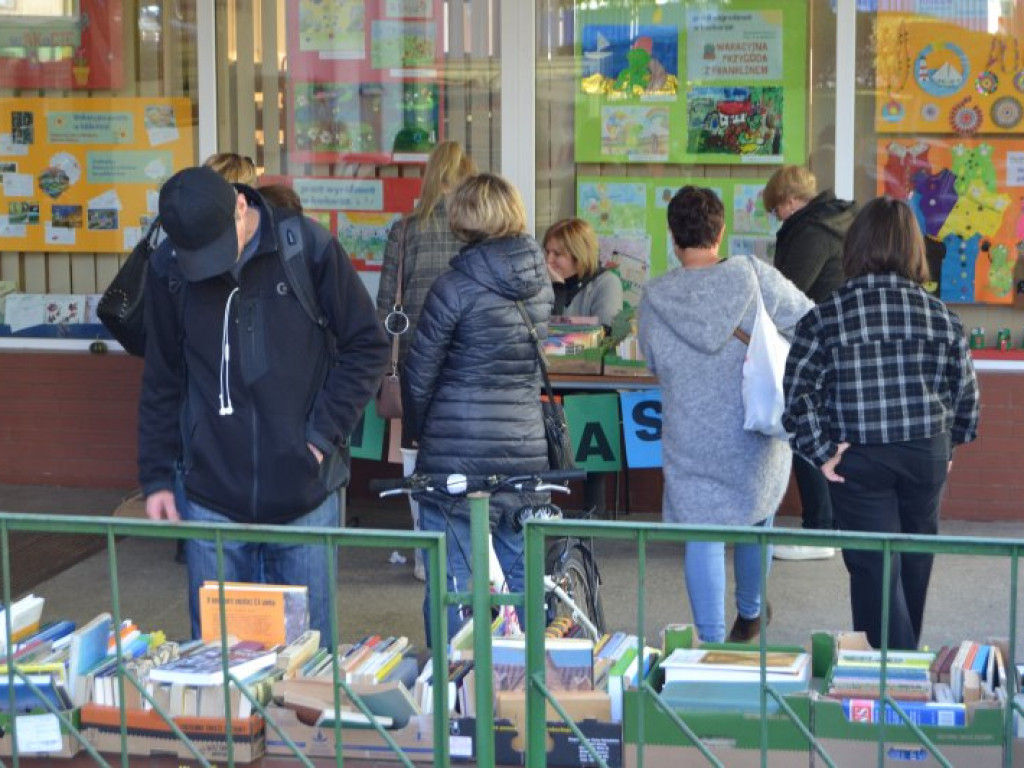Sonda, rozmowa z psychologiem, wymiana książek w ramach 
