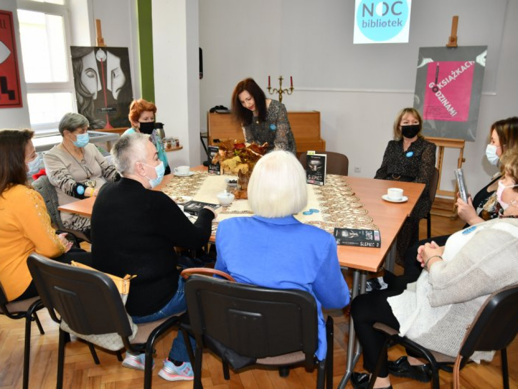 Sonda, rozmowa z psychologiem, wymiana książek w ramach 