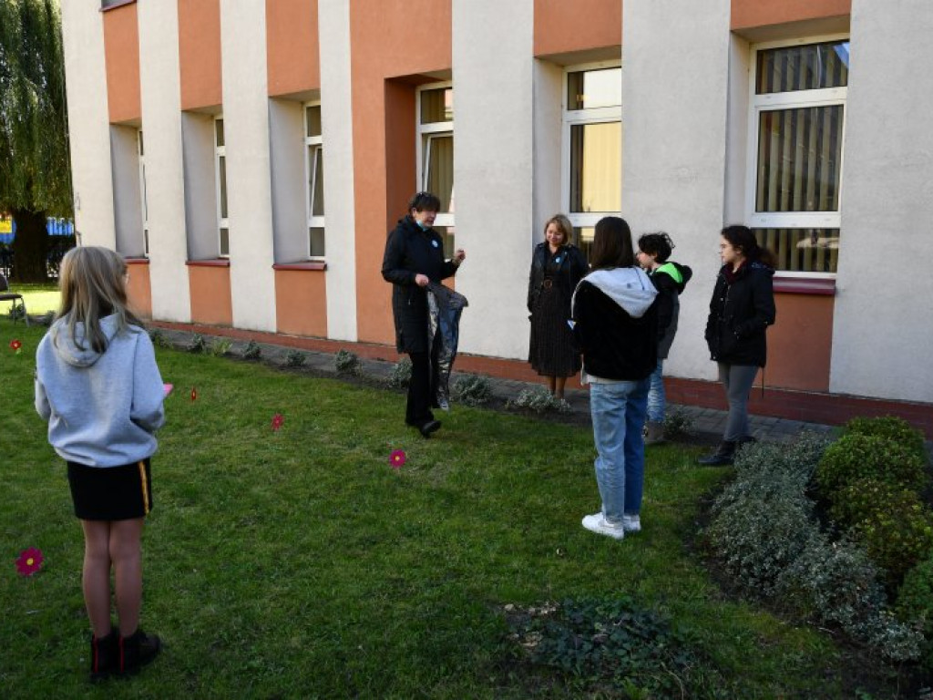 Sonda, rozmowa z psychologiem, wymiana książek w ramach 