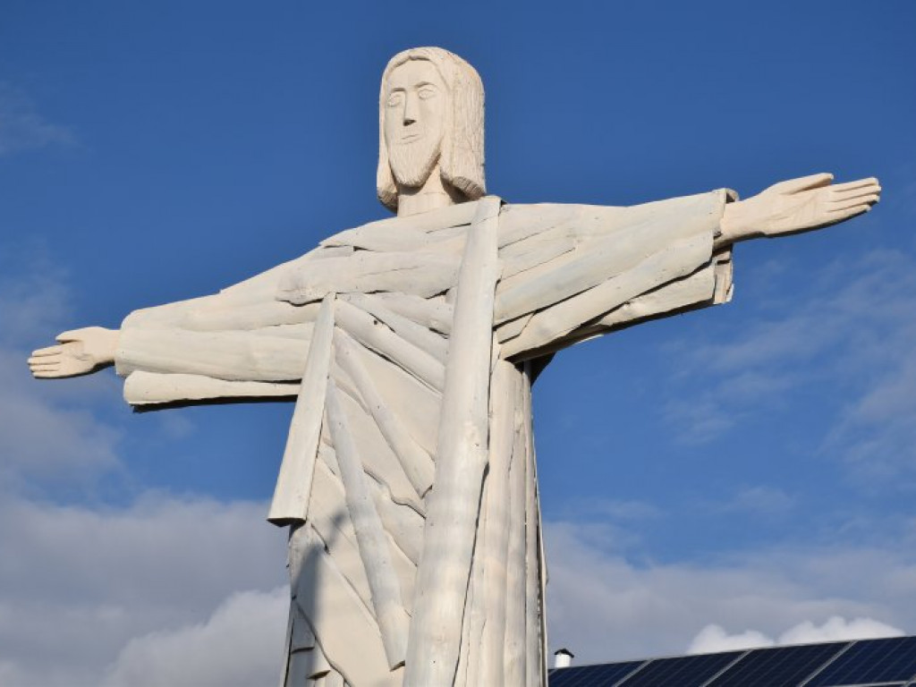 W Jadachach stanęła kopia Chrystusa z Rio! [W najnowszym numerze][zdjęcia]