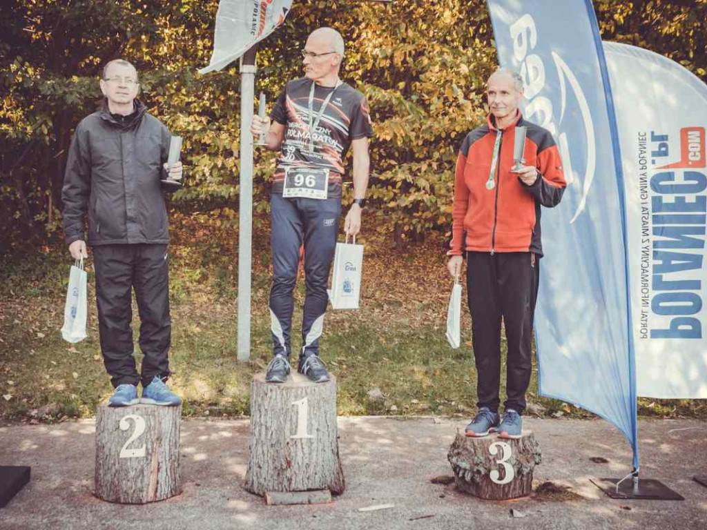 Biegli leśnymi ścieżkami Zamczyska Turskiego [zdjęcia]