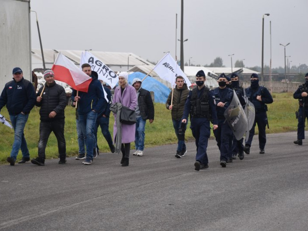 Protest w Woli Baranowskiej - interweniowała policja [zdjęcia]