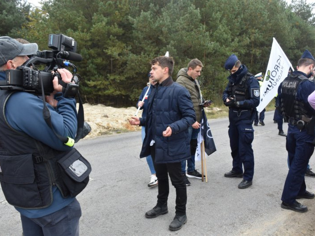 Protest w Woli Baranowskiej - interweniowała policja [zdjęcia]