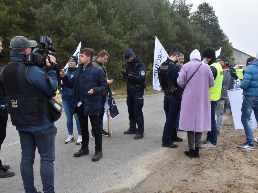 Protest w Woli Baranowskiej - interweniowała policja [zdjęcia]