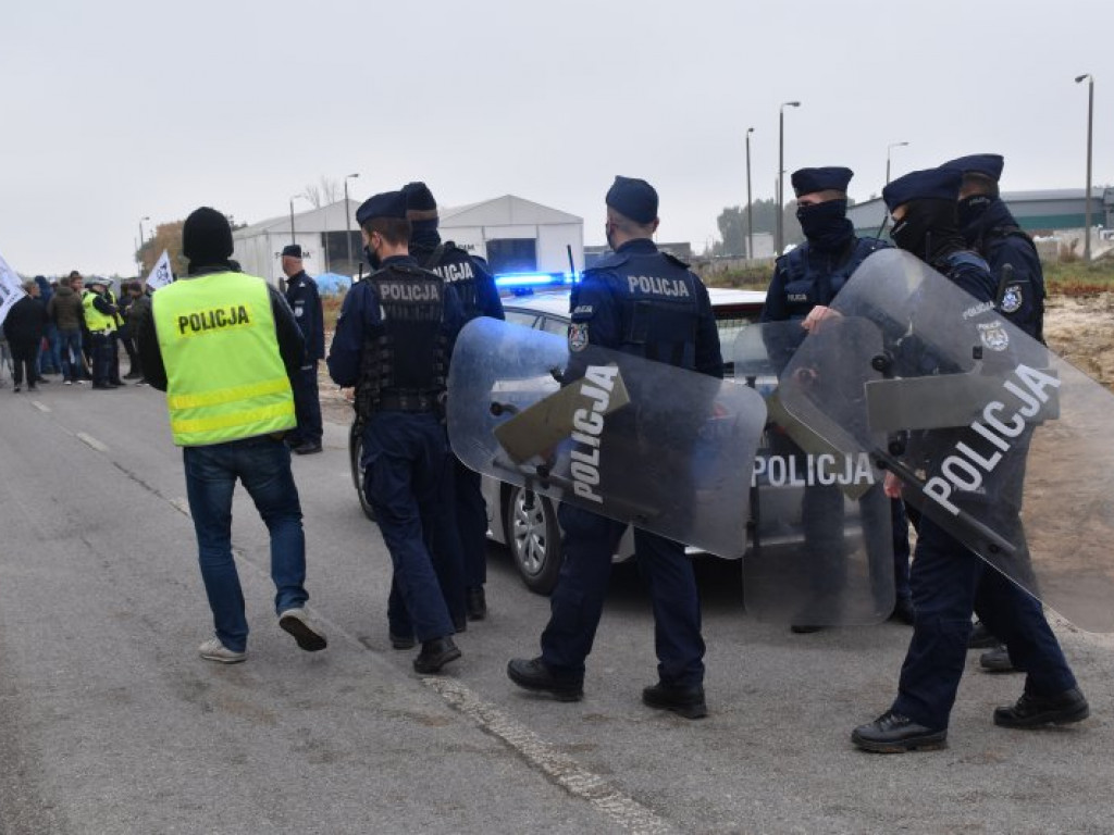 Protest w Woli Baranowskiej - interweniowała policja [zdjęcia]