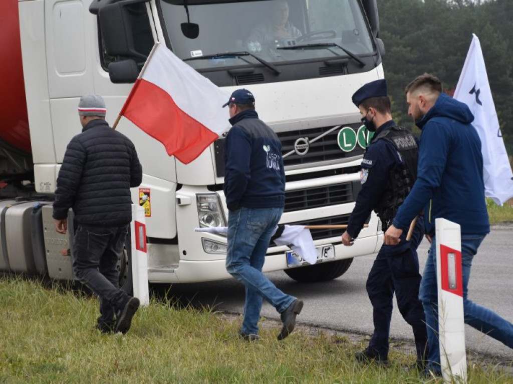 Protest w Woli Baranowskiej - interweniowała policja [zdjęcia]