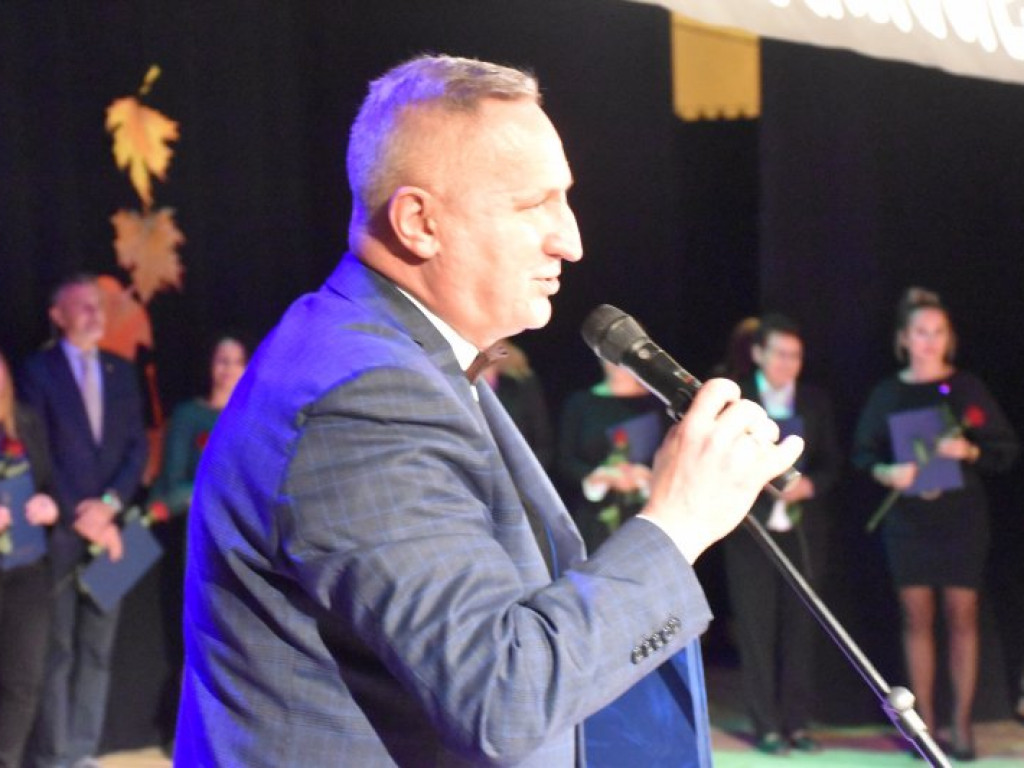 Święto Edukacji Narodowej. 50-lecie SP4 i nagrody dla tarnobrzeskich nauczycieli [zdjęcia]