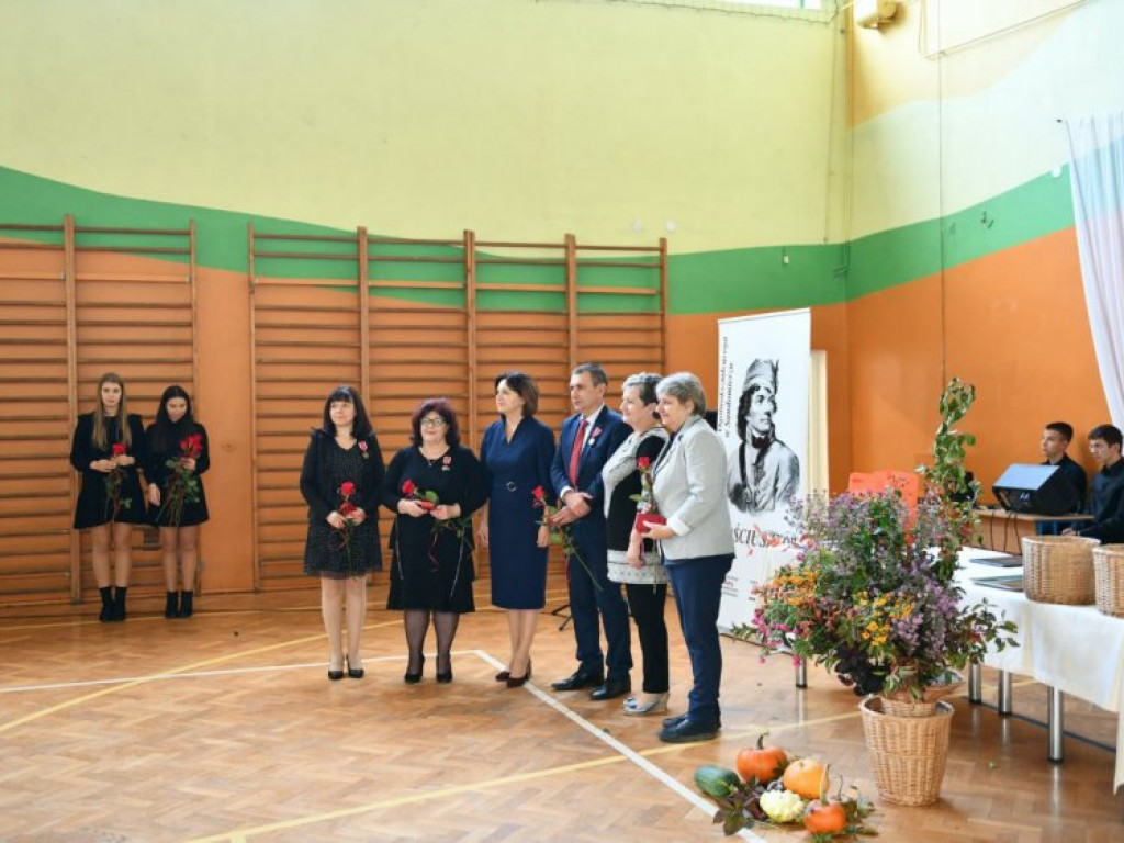 Powiatowy Dzień Edukacji Narodowej w Sandomierzu. Nagrodzono nauczycieli [zdjęcia]