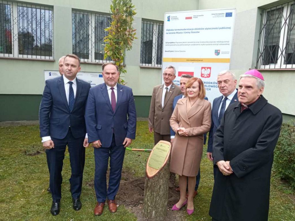Podniosła uroczystość w Staszowie. Jan Paweł II został patronem miasta [zdjęcia]