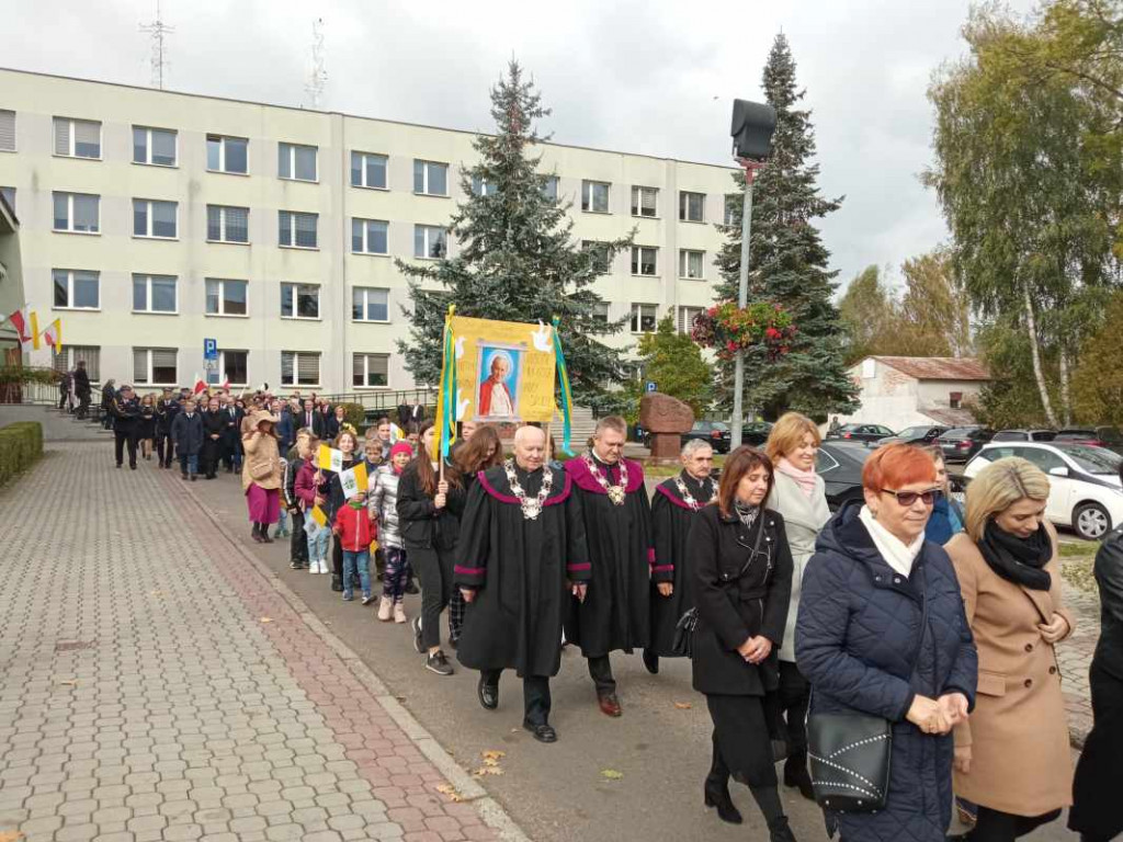 Podniosła uroczystość w Staszowie. Jan Paweł II został patronem miasta [zdjęcia]