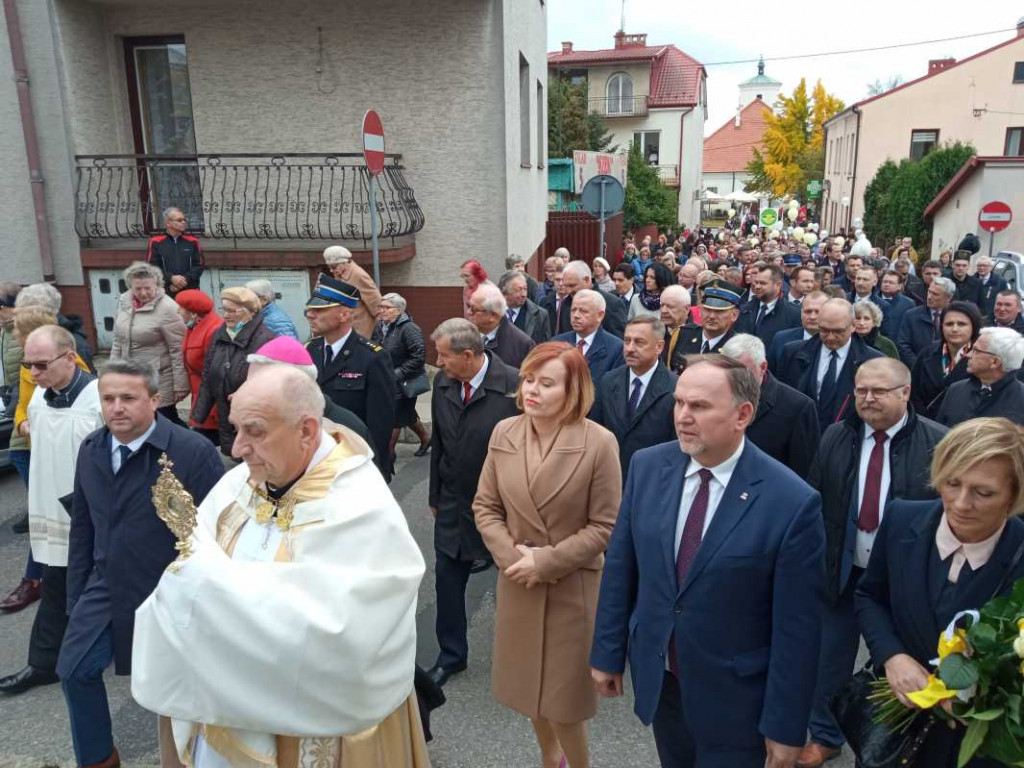 Podniosła uroczystość w Staszowie. Jan Paweł II został patronem miasta [zdjęcia]