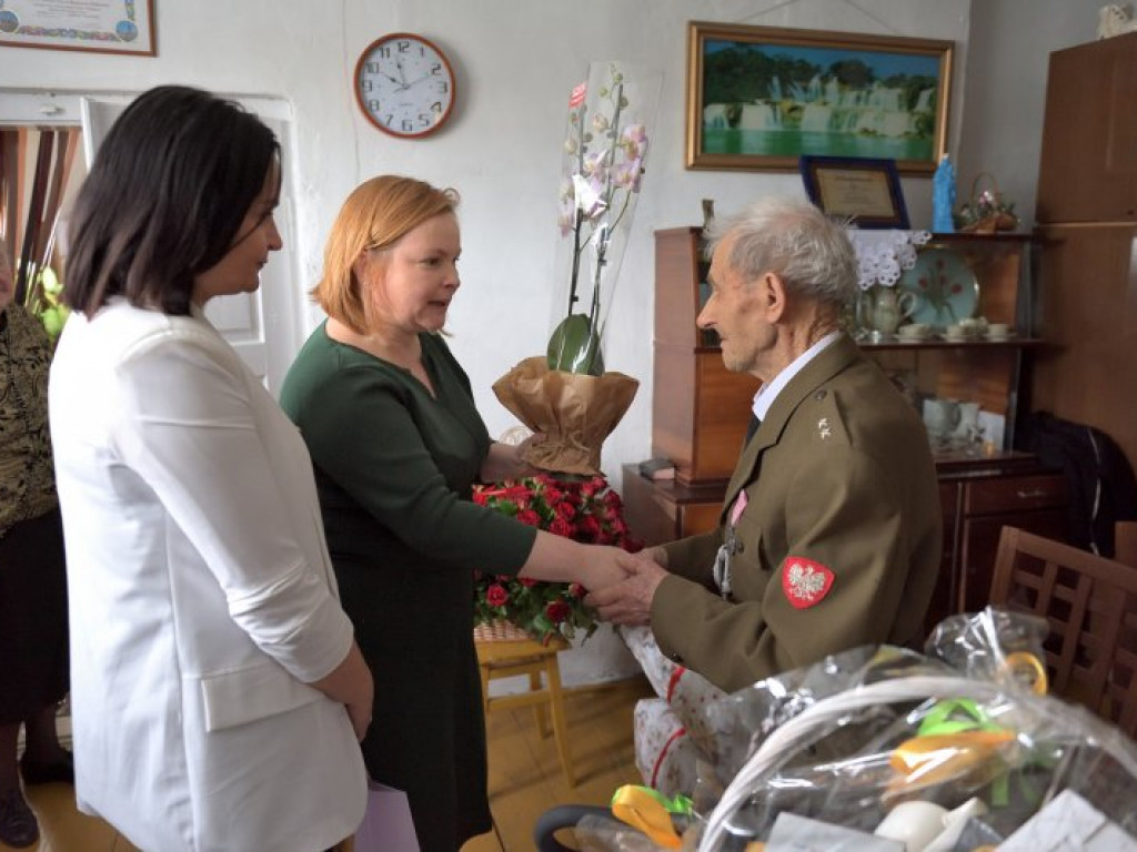 100. urodziny Władysława Harimskiego z gminy Klimontów [zdjęcia]