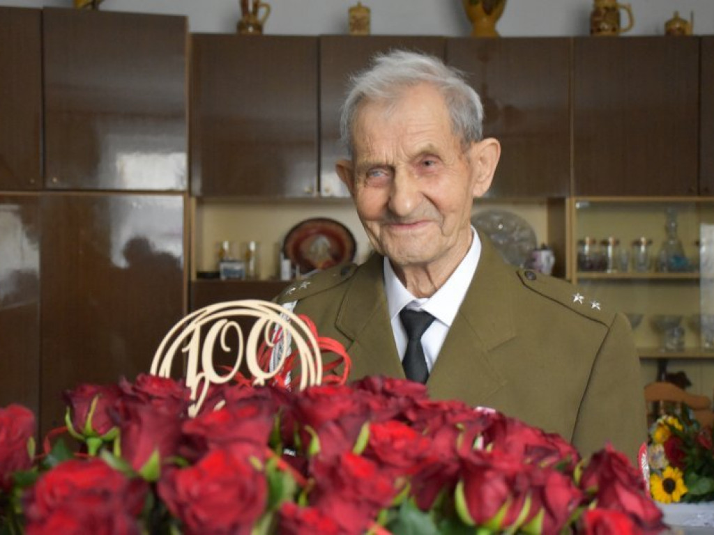 100. urodziny Władysława Harimskiego z gminy Klimontów [zdjęcia]