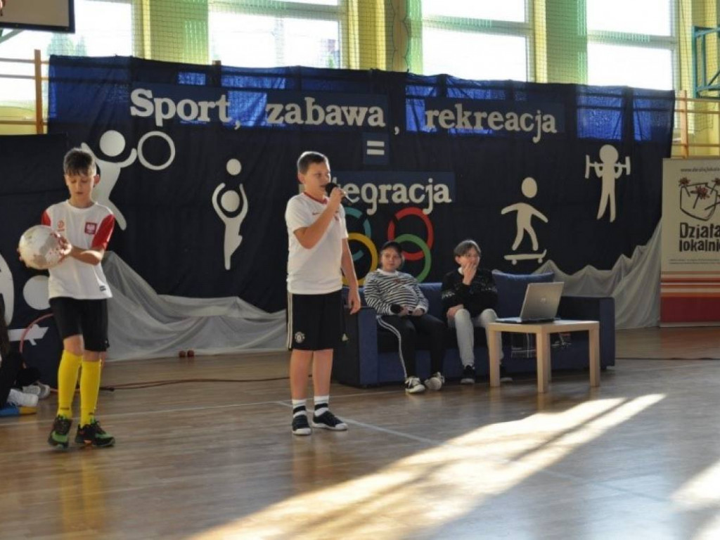 Gm. Połaniec. Sadzili kwiaty, ćwiczyli zumbę i robili zdrową pizzę [zdjęcia]