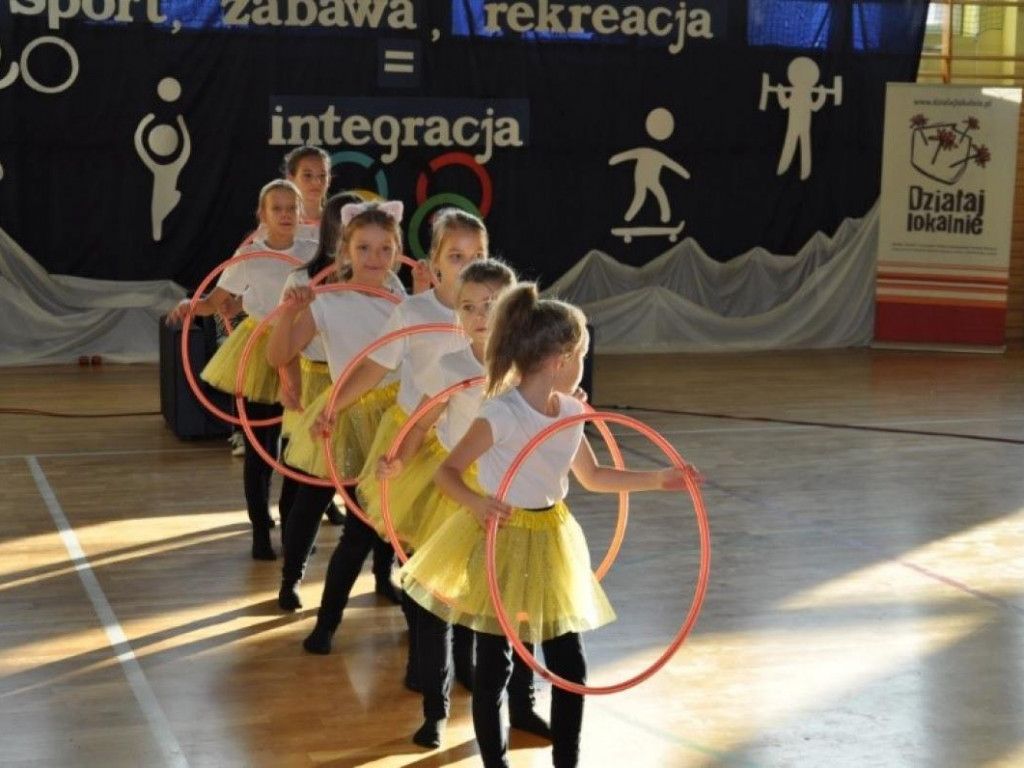Gm. Połaniec. Sadzili kwiaty, ćwiczyli zumbę i robili zdrową pizzę [zdjęcia]