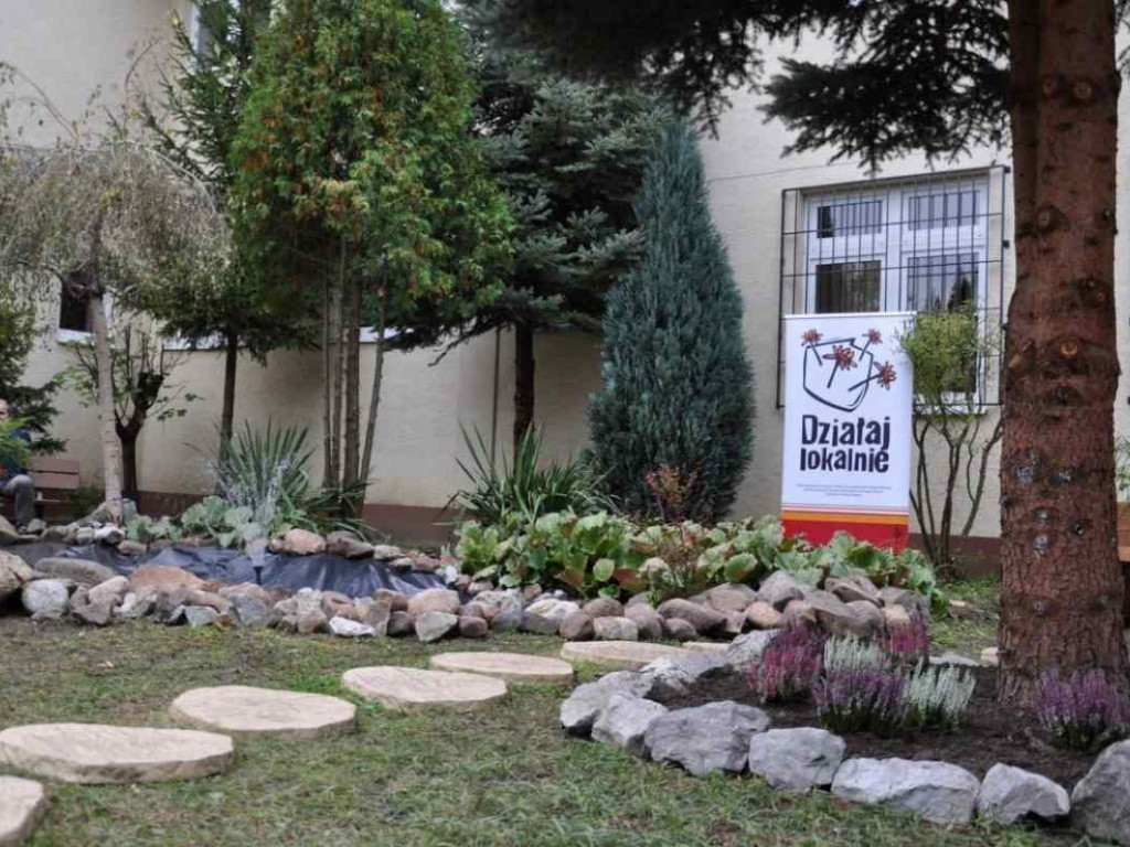 Gm. Połaniec. Sadzili kwiaty, ćwiczyli zumbę i robili zdrową pizzę [zdjęcia]