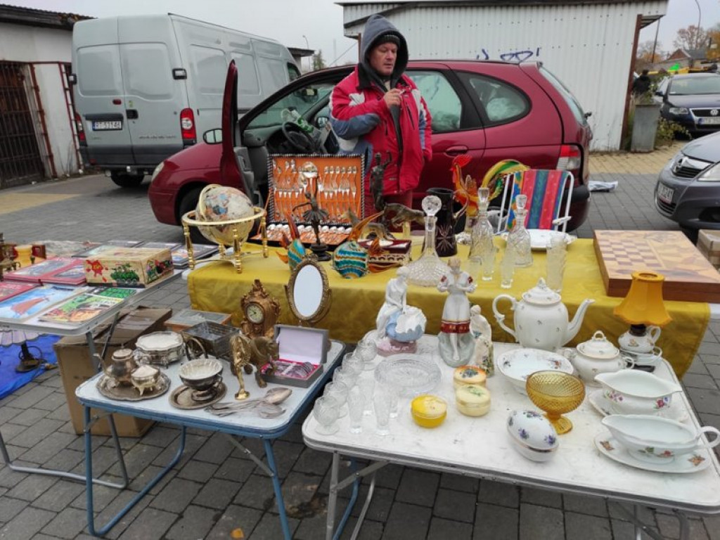 Tłumy na Pchlim Targu w Tarnobrzegu [zdjęcia]