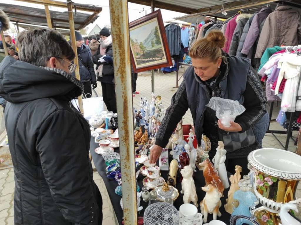 Tłumy na Pchlim Targu w Tarnobrzegu [zdjęcia]
