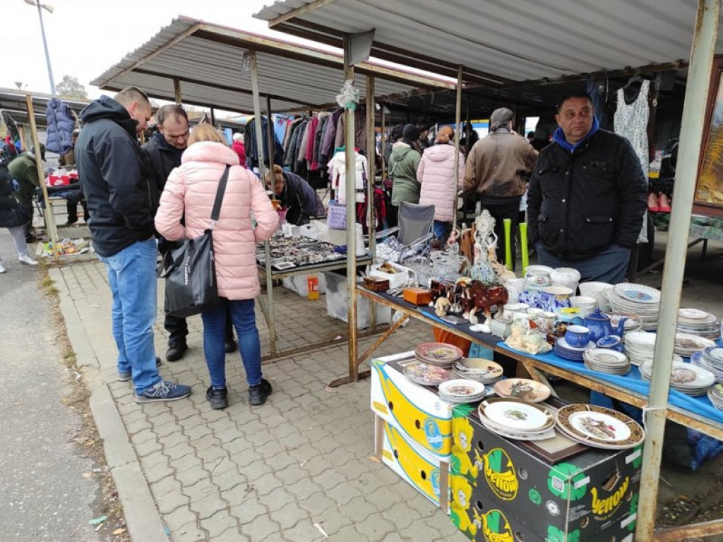 Tłumy na Pchlim Targu w Tarnobrzegu [zdjęcia]