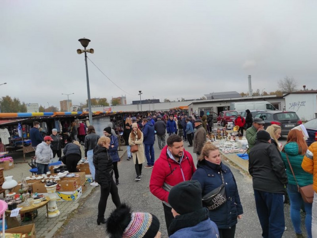 Tłumy na Pchlim Targu w Tarnobrzegu [zdjęcia]