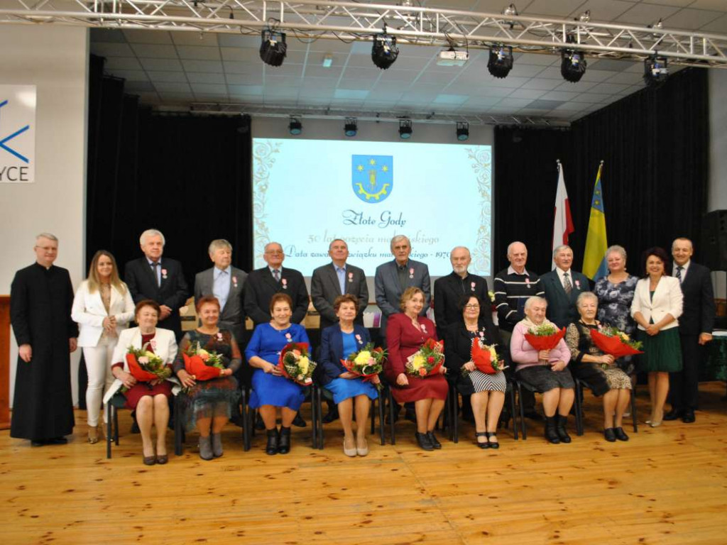 W Gorzycach 52 pary świętowały Złotą, Kryształową i Diamentową Rocznicę Ślubu [zdjęcia]