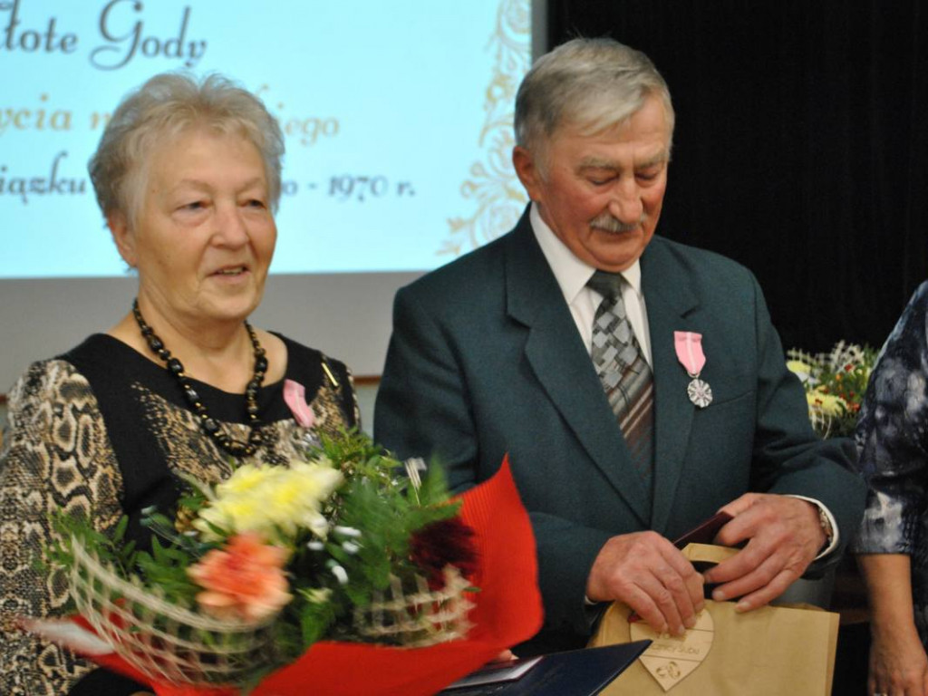 W Gorzycach 52 pary świętowały Złotą, Kryształową i Diamentową Rocznicę Ślubu [zdjęcia]