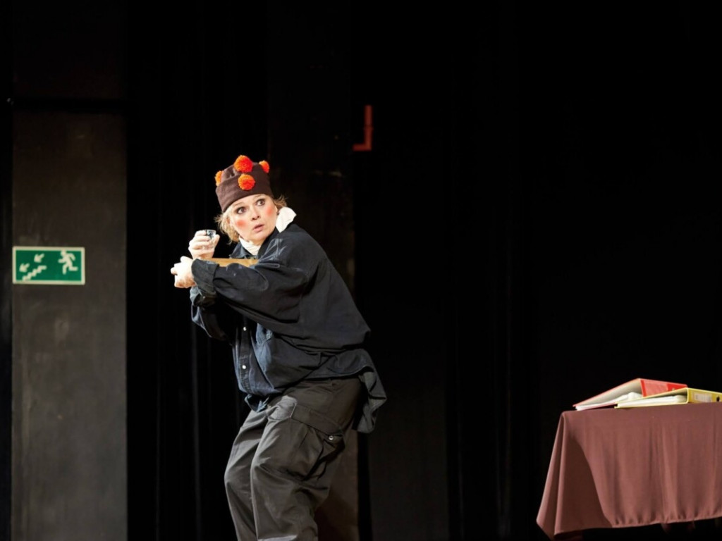 Tarnobrzeg. Gromkie brawa i tłumy na spektaklu Teatru Czwartek w TDK [zdjęcia]