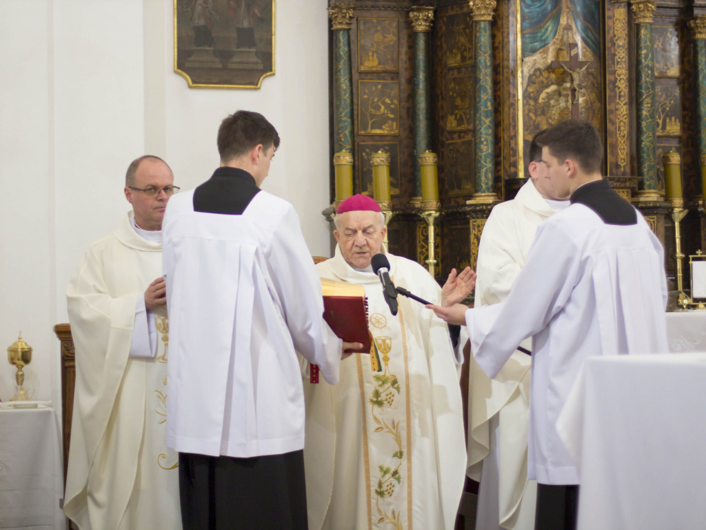 Sandomierz. Klerycy otrzymali sutanny. Uroczyste obłóczyny w seminarium duchownym